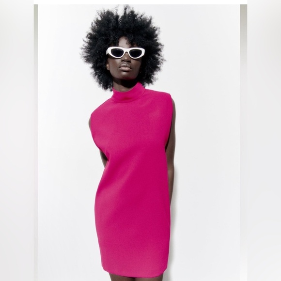 Zara SHOULDER PADS SHORT DRESS. Neon Fuchsia. Size L
NWT - Picture 5 of 10
